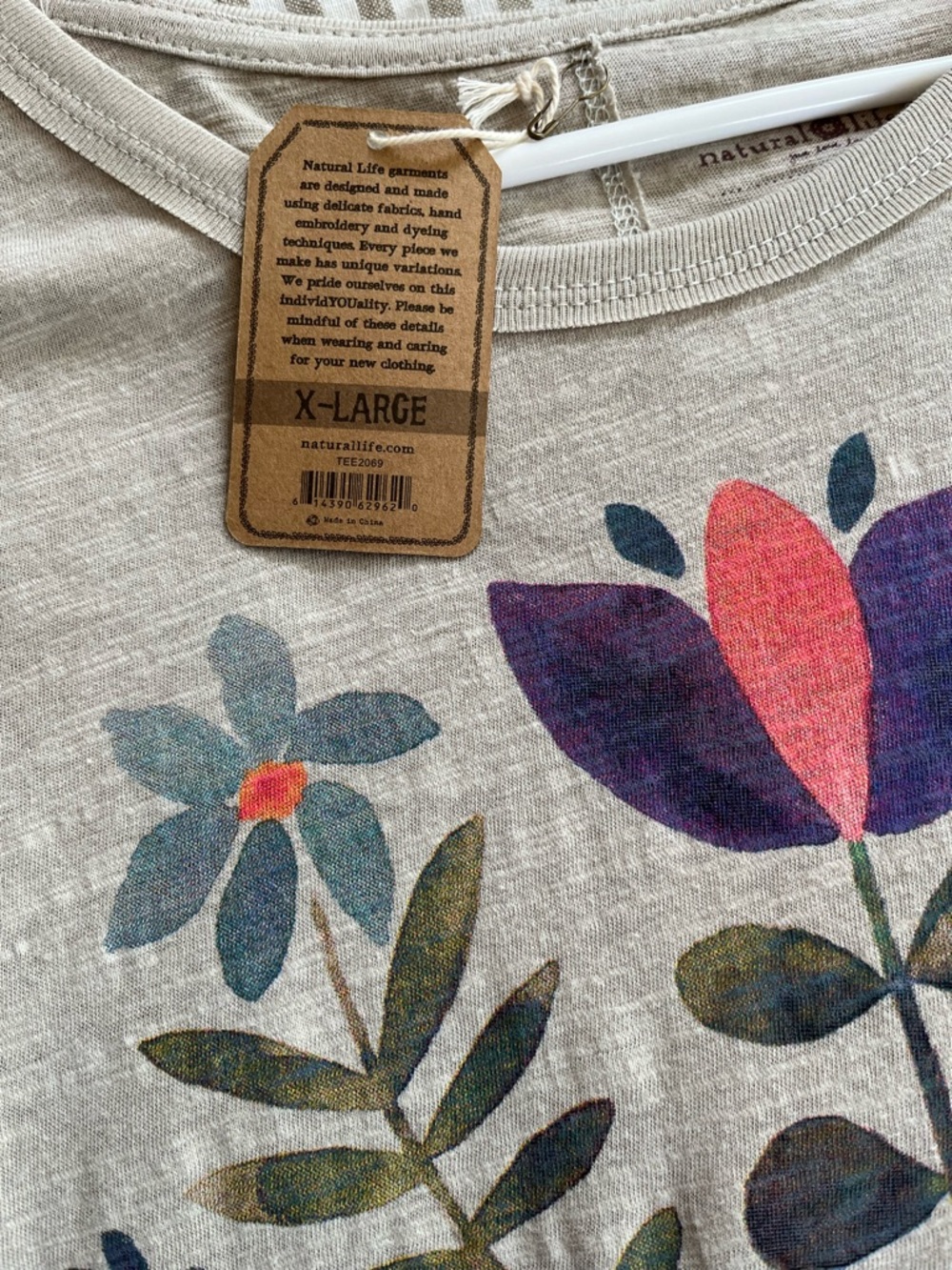 NATURAL LIFE Boxy Boho Tee with Flowers - Picture 3 of 8